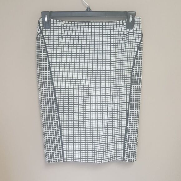 LAFAYETTE 148 Black White Printed Skirt - Size 10 - Picture 1 of 5